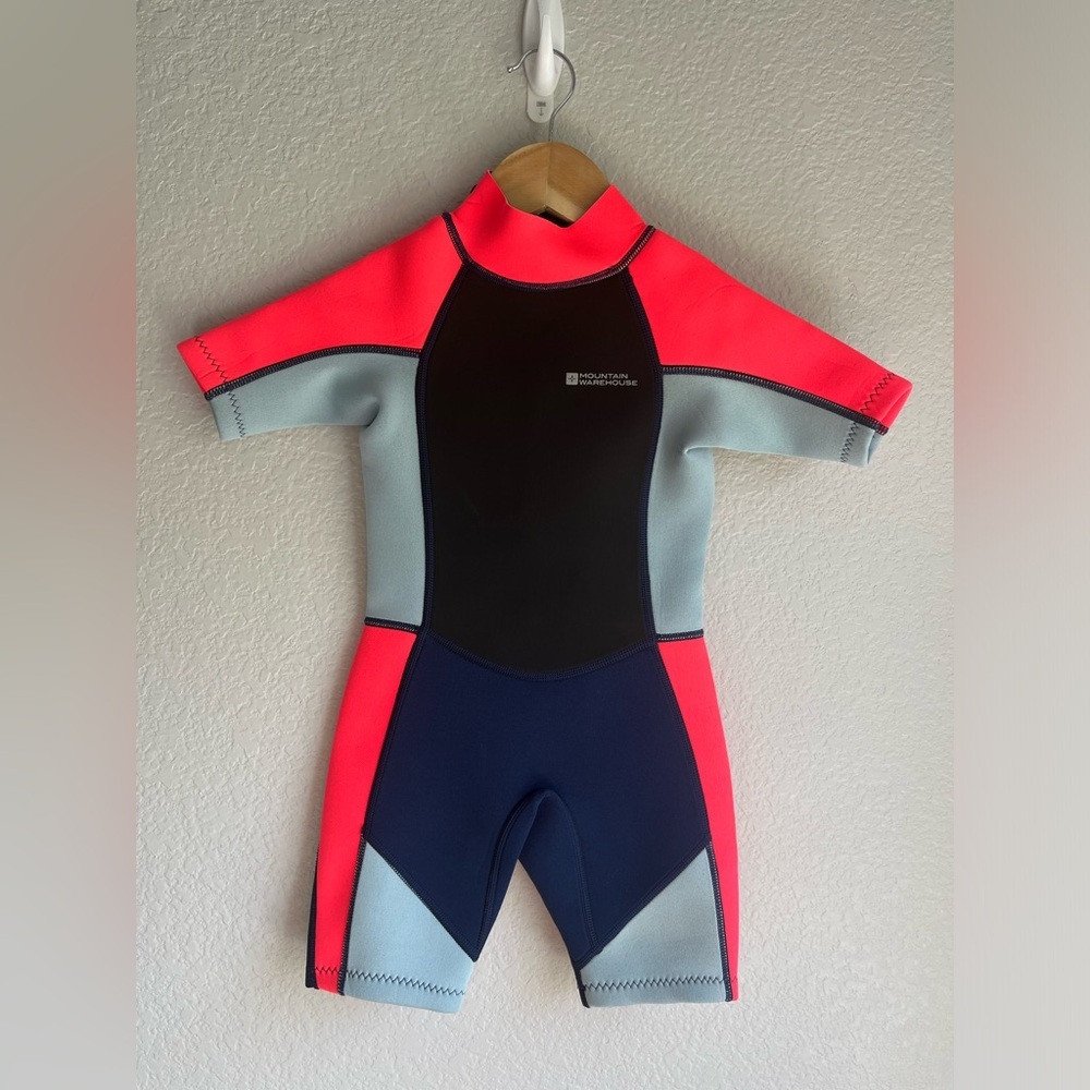 NWOT Mountain Warehouse Kids Shorty 2.5/2mm Wetsuit - Picture 2 of 4